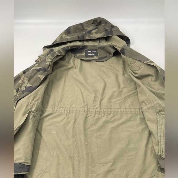 Love Tree Camouflage Long-Sleeve Hooded Jacket With Butterfly Patches - Picture 5 of 6